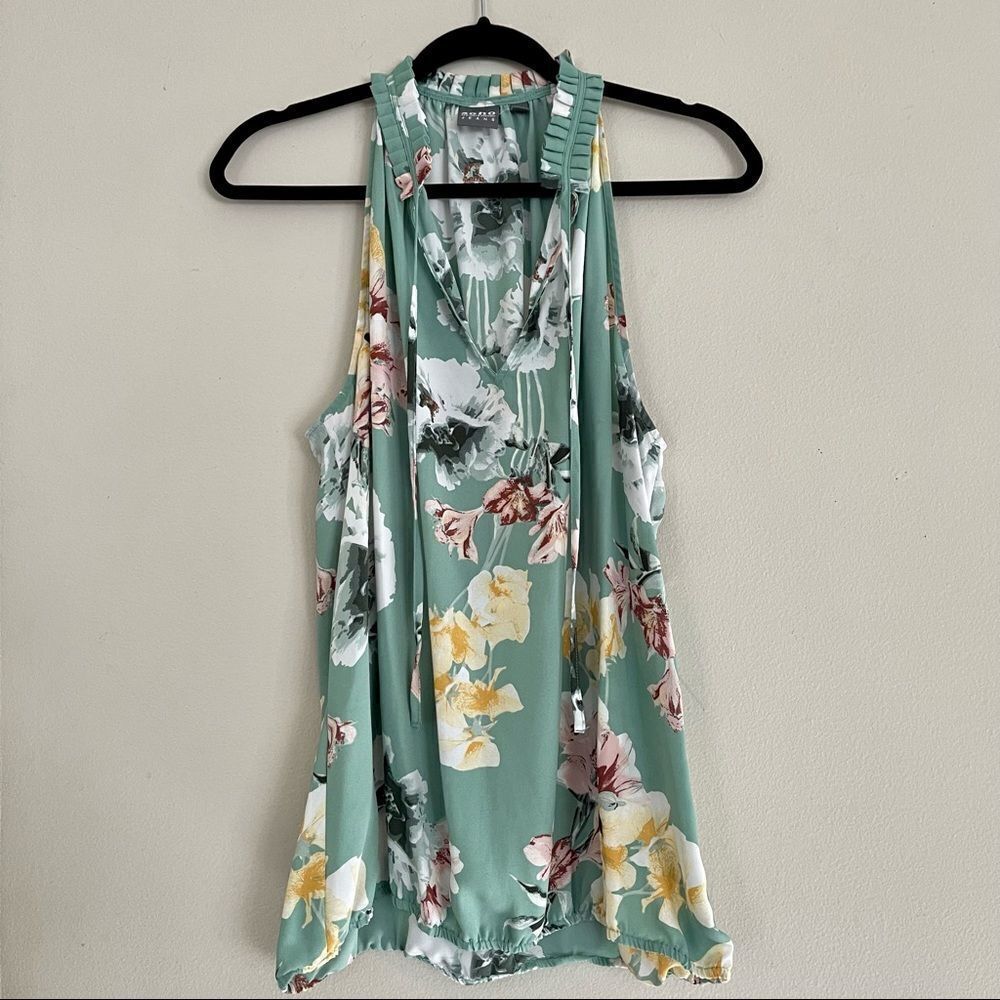 Women's New York & Company Soho Jeans Sleeveless Floral Top Size Large